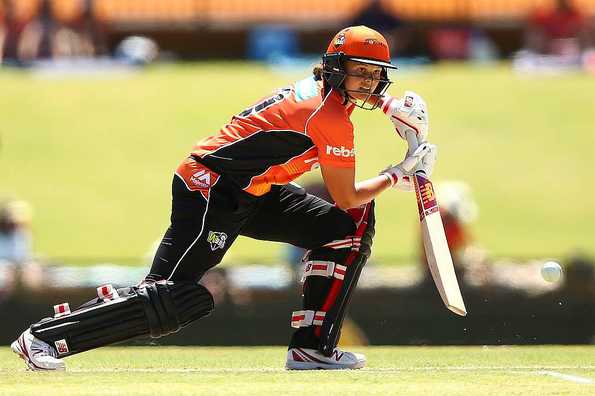 Suzie Bates was run out for 7 in Scorchers' chase of 125.