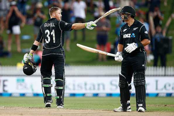 Guptill hit 11 sixes in his unbeaten 180.