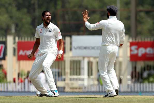 Ishant Sharma ended the third wicket stand by dismissing Matt Renshaw