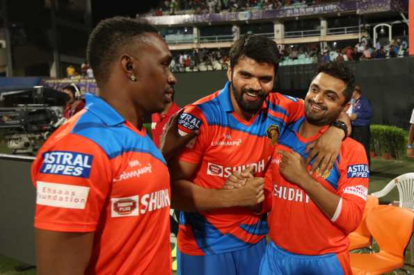 Dwayne Bravo (l) was in good spirits before the KKR-GL game.