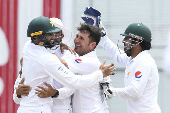 Yasir Shah sparked a late collapse as the hosts ended the day's play at 264/9, an overall lead of 183 runs.