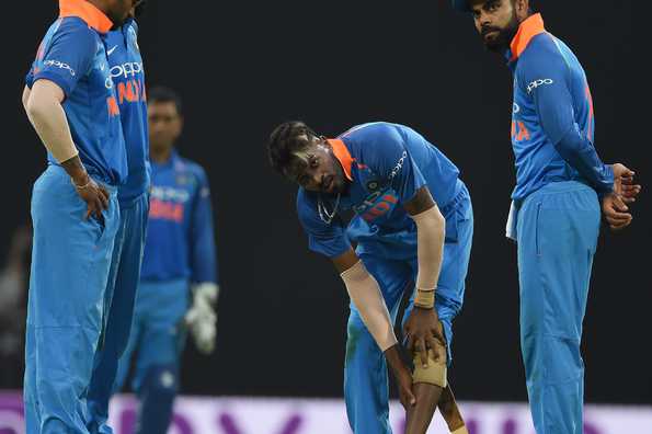 Leg trouble for Hardik Pandya