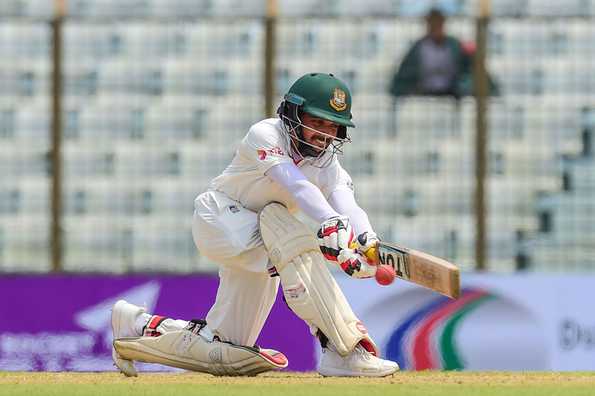 Mominul Haque looked the most assured of Bangladesh's batsman against Lyon.