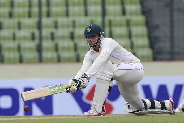 Taylor scored his 8th Test fifty but couldn't help Zimbabwe avoid a defeat.