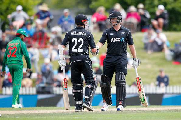 Neil Broom and Kane Williamson put together 179 runs for the second wicket to drive Bangladesh out of the contest.