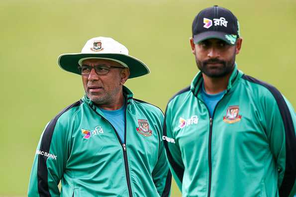 Chandika Hathurusingha is believed to have been persuaded by former SL stalwart Kumar Sangakkara to take up the role of head coach.