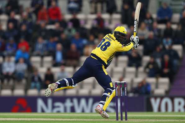 Darren Sammy smashed seven fours and two sixes in a match-winning 55 off 27 balls