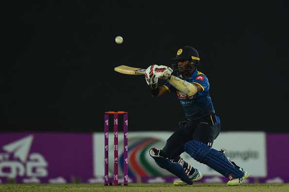 Kusal Mendis took Sri Lanka off to a blistering start as they chased 193 down losing only four wickets.