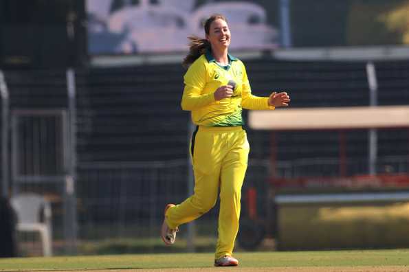 Apart from playing cricket for Australia, Wellington cares for animals