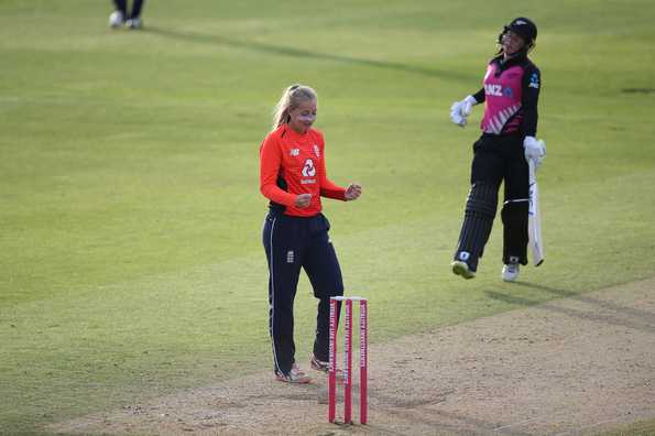 Sophie Ecclestone picked up 4 for 18 to hand England easy win.