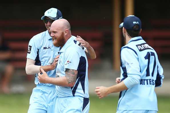 Bollinger picked up three wickets to keep WA to 207.