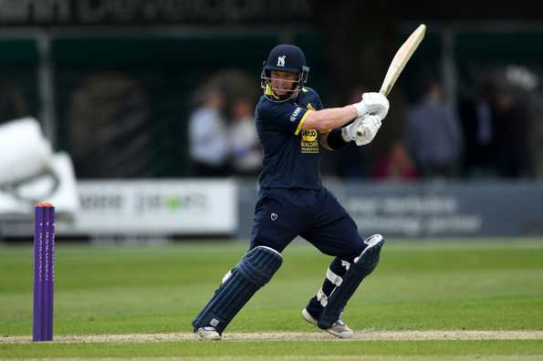 The 35-year-old made the switch to Warwickshire in 2006.