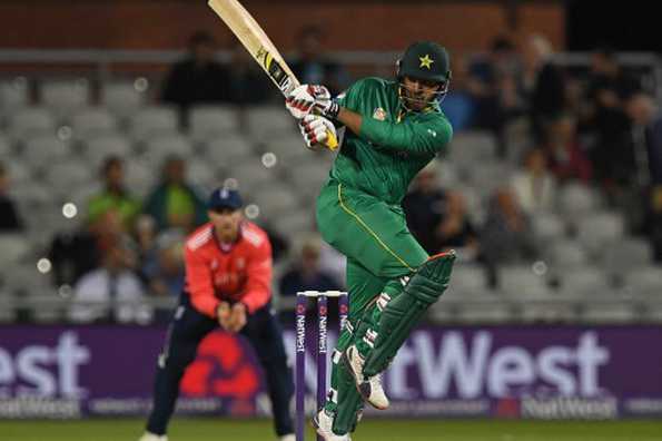 Sharjeel Khan hammered a 36-ball 59 to help Pakistan seal a nine-wicket win.