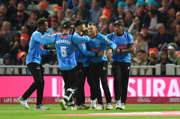 Cox completed Worcestershire's victory with a pulled four over backward square leg off Archer to spark wild celebrations as the players ran onto the pitch.