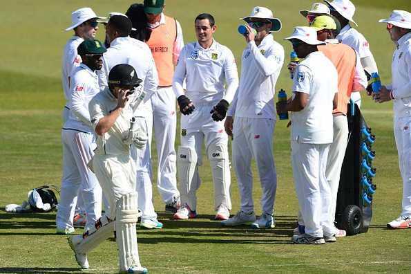 South Africa wrapped up the second Test in four days.