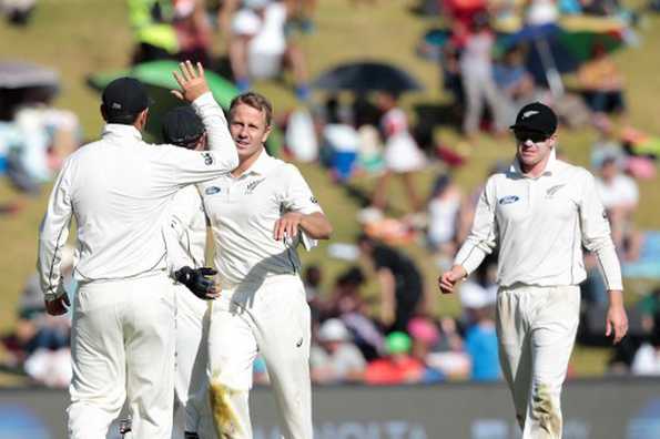 New Zealand added 80 runs in the morning session to their overnight score of 38 for 3 but lost three wickets in the process.