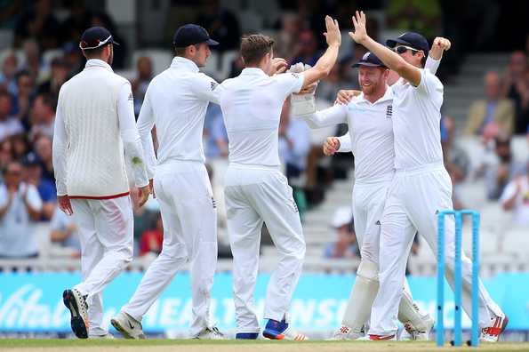 England picked up Sarfraz Ahmed's wicket before lunch.