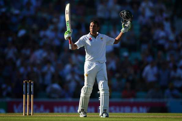 Younis is the second Pakistan batsman to hit more than 1000 fours in Tests