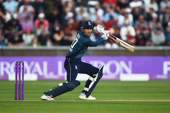 Alex Hales composed a fine hand of 55 for Rangpur Riders