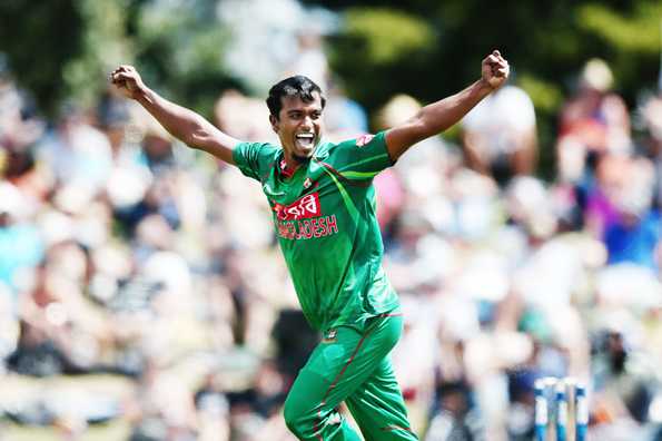 Rubel's 4 for 23 restricted Riders to a modest 142.