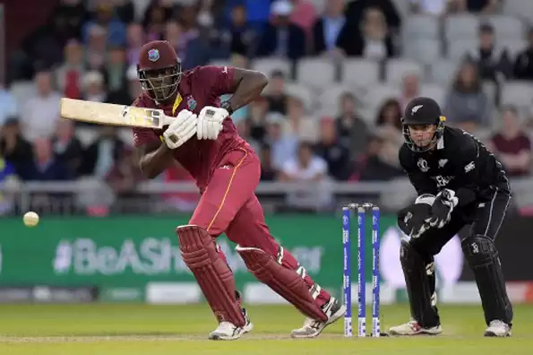 Carlos Brathwaite hammered nine boundaries and five sixes