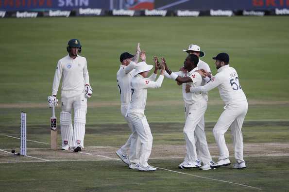 England will hope to keep South Africa's lead under 250.