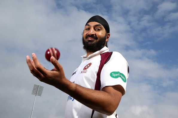 "I really want to be part of the England setup," Panesar told.