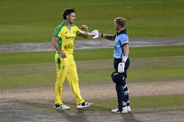 Australia lead the three-match series 1-0