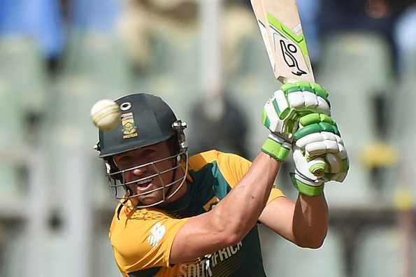 AB de Villiers top-scored with a 29-ball 64.