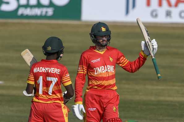 Sean Williams scored a fine century in Zimbabwe's victory over Pakistan.