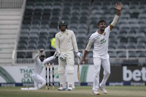 Dasun Shanaka claimed two wickets as Sri Lanka arrested SA's momentum a touch.