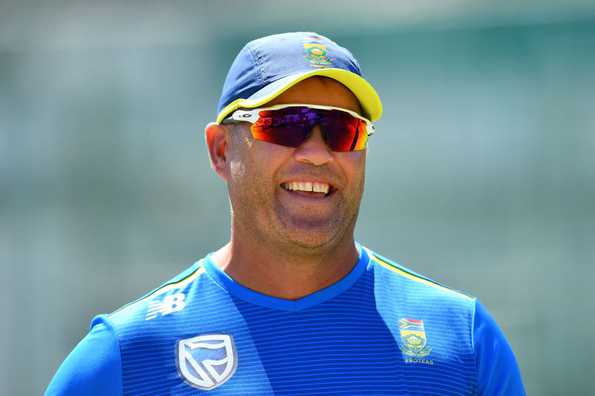 Kallis is correct that CSA resolved to appoint only black and brown consultants unless no suitable candidates were available. But he is wrong to say that decision disqualified him from working with South Africa. 