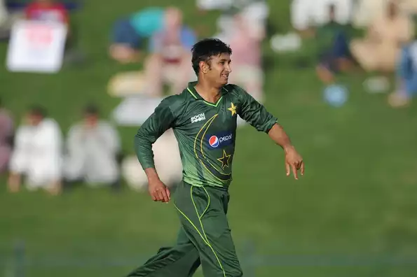 Aizaz Cheema picked up two wickets in two in the final over to orchestrate a memorable victory for the Quetta Gladiators