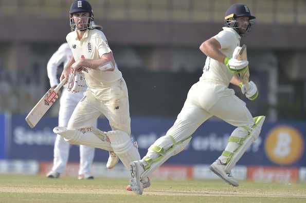 Dom Sibley and Jos Buttler put on an unbeaten 55-run stand for the fifth wicket