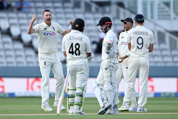 New Zealand went to stumps on Day 4 on 62 for 2, leading by 165 runs