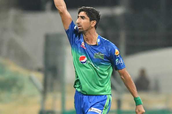 In his incredible performance, Dhani also bowled a double wicket maiden