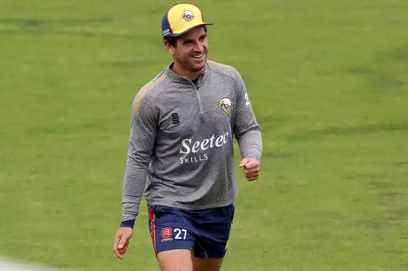 Ryan ten Doeschate will retire from professional cricket at the end of 2021