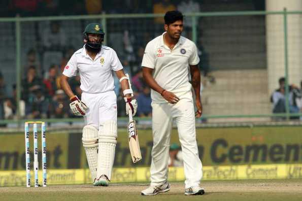 Hashim Amla played out 195 dot deliveries on Day 4