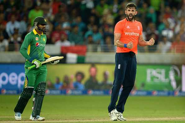 England paceman Liam Plunkett bowled with fire and venom to finish with 3-33