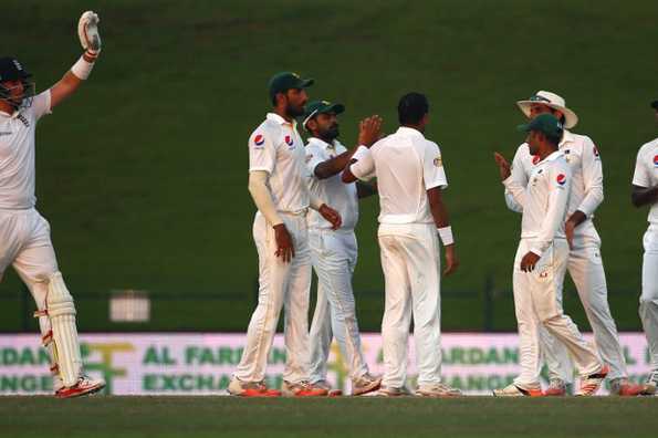 The final day's play was called off due to bad light with England needing just 25 runs for victory.