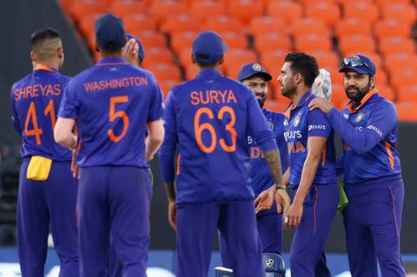 Rohit Sharma has asked his players to "focus on the colour blue" after the IPL payday