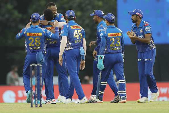 MI failed to defend 177 against DC in their opening match.