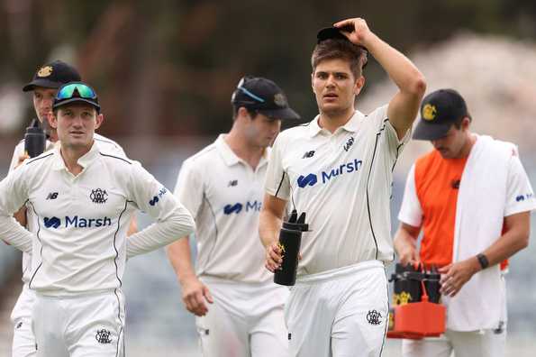 Aaron Hardie picked three wickets