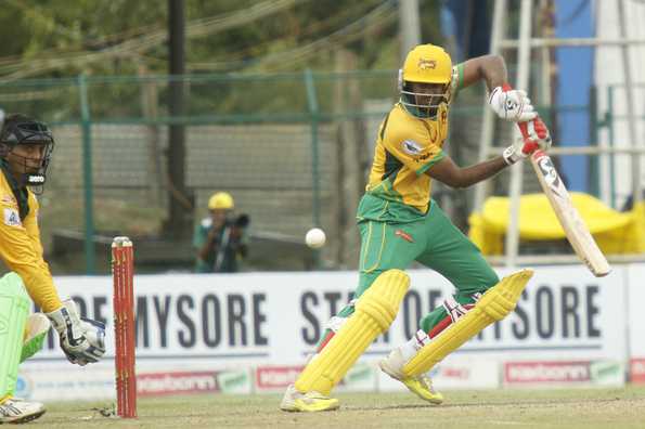 Ravikumar Samarth carried his bat to help Bijapur Bulls secure a seven-wicket win over Namma Shivamogga.