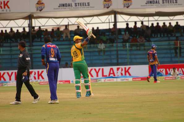 Robin Uthappa scored a match-winning knock of 73 for the Bijapur Bulls.