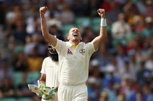 Peter Siddle picked up the last two wickets.