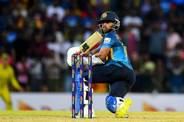 Kusal Mendis scored an unbeaten 86 in Sri Lanka's total of 300/7.