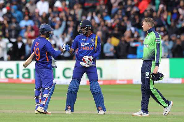 Rain reduced the game to 12-overs-a-side contest.