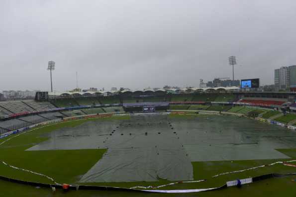 Heavy rain forced the day 2 to be called off.