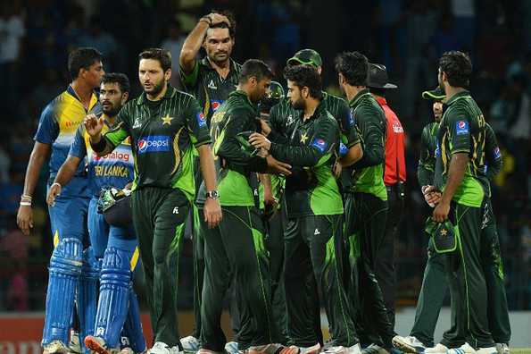 Shahid Afridi praised his team-mates for coming up with a fine all-round performance.